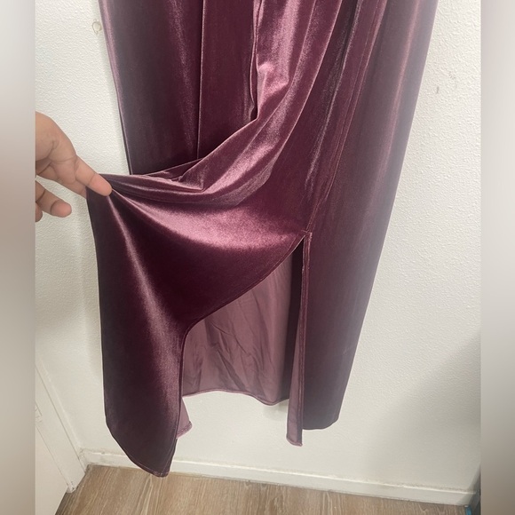 Nwt TAYLOR Velvet Cowl Neck Maxi Dress NWT size 14 Wine tasting - Picture 8 of 8